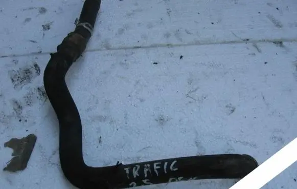 Renault Trafic II (X83) Engine coolant pipe/hose