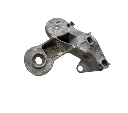 Audi A6 S6 C6 4F Engine mounting bracket 4F0199352N