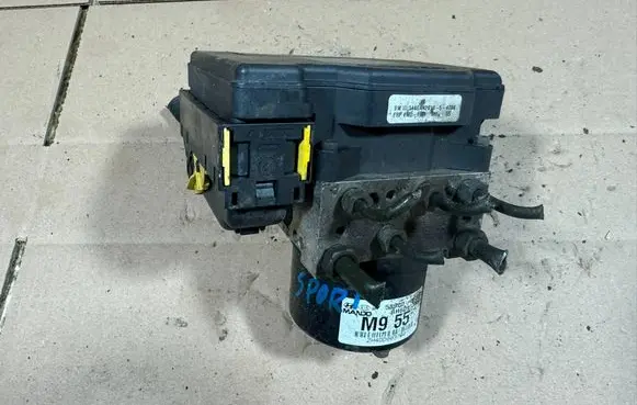 KIA Sportage ABS Pump 589202E550 5WY7611A