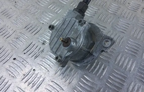 Vacuum pump