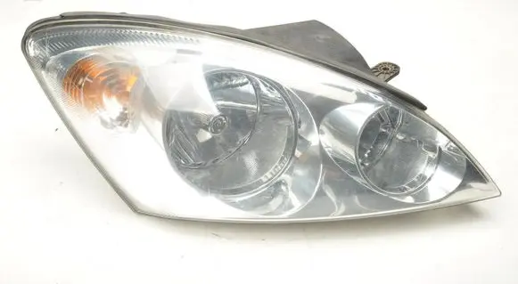 KIA Ceed Headlight/headlamp 921021H000
