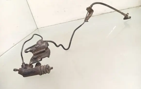 Toyota Avensis Verso Clutch master cylinder 