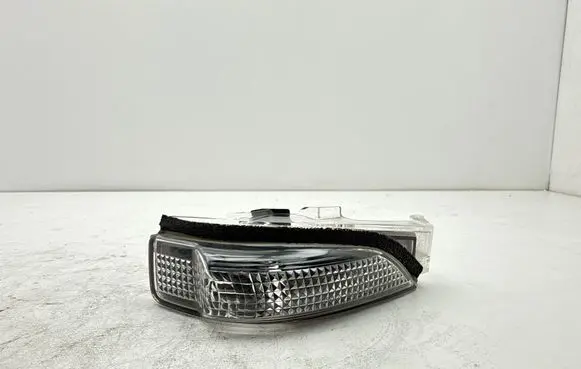 Toyota Auris E180 Mirror indicator light 20496252