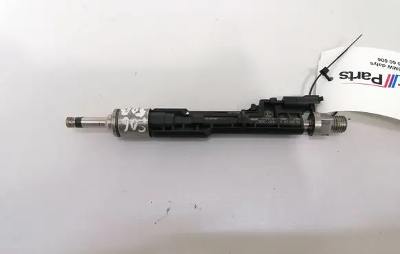 BMW 6 F12 F13 Fuel injector 7599876