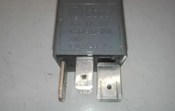 Audi A4 S4 B7 8E 8H Other relay 1K0906381