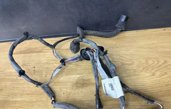 Volvo V70 Rear door wiring loom 9452524