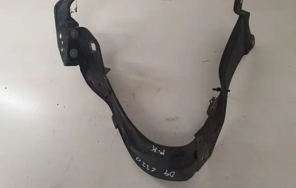 Mercedes-Benz C W203 Headlight/headlamp mounting bracket