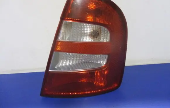 Skoda Fabia Mk1 (6Y) Rear/tail lights 6Y6945112B
