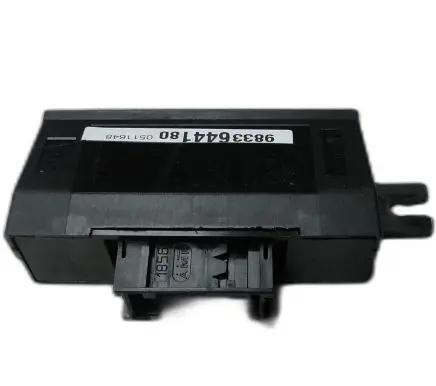 Peugeot 3008 II Door control unit/module 9833644180
