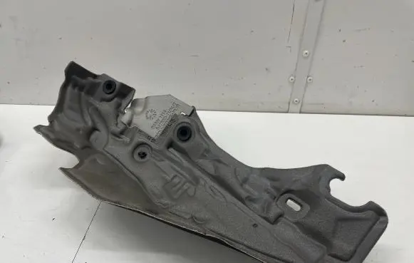 BMW 5 G30 G31 Other engine bay part 8666846