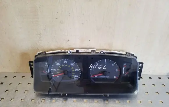 Mitsubishi Pajero Sport I Speedometer (instrument cluster) MR590142 2573305890