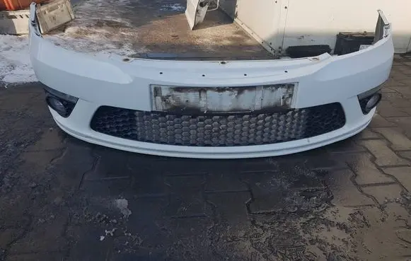 Skoda Octavia Mk2 (1Z) Front bumper 1Z0807221RXXX 1Z0807221R