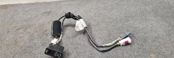 BMW X5 E70 USB socket connector 9237653 9187009