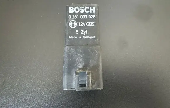 Volkswagen Crafter Glow plug pre-heat relay 0281003028
