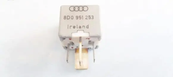 Audi A4 S4 B5 8D Other relay 8d0951253 899312000