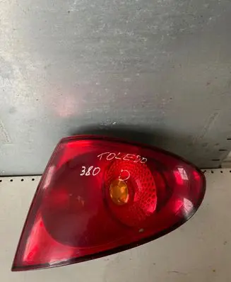 Seat Toledo II (1M) Rear/tail lights 5P5945112a 8P5945096A