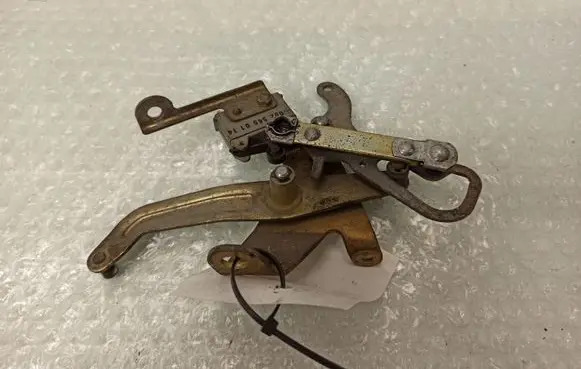 Mercedes-Benz E W123 Accelerator pedal position sensor 0025450114
