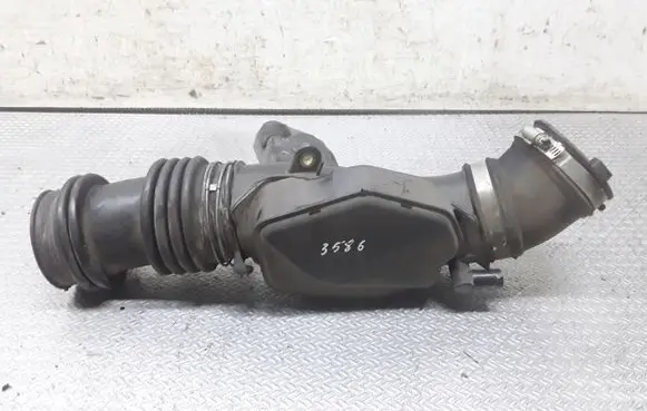 Infiniti FX Air intake duct part