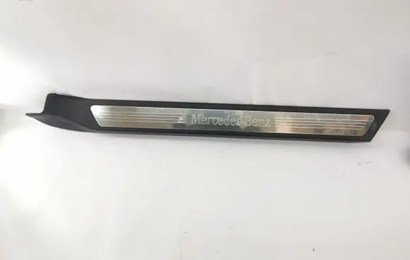 Mercedes-Benz E A207 Other sill/pillar trim element A2076800074