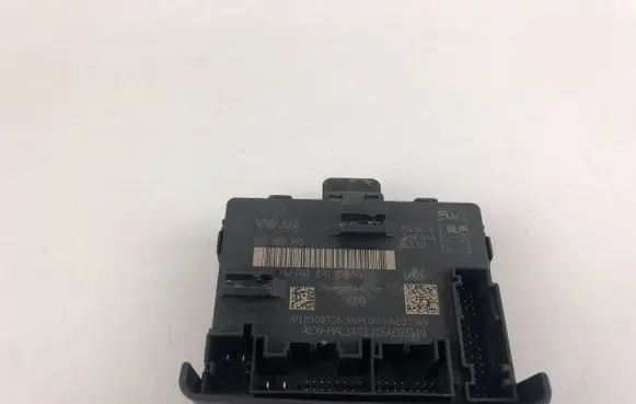 Audi A3 8Y Door control unit/module 8Y0959593