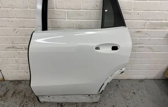 Mercedes-Benz GLA H247 Rear door 