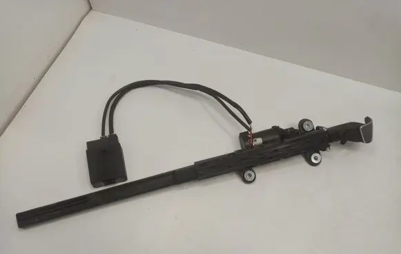 BMW 4 F32 F33 Front seatbelt 7307916 72117307916 9273584