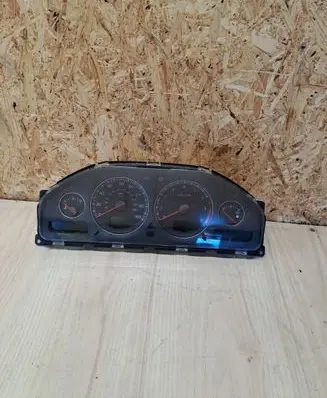 Volvo XC70 Speedometer (instrument cluster) 30682278 8602884 69594250T