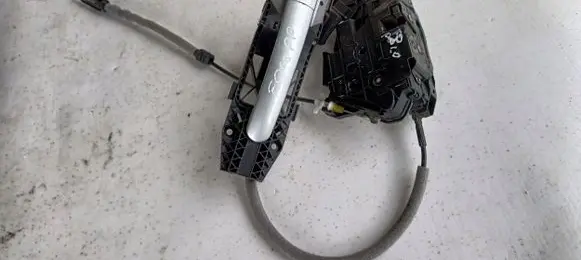 Volkswagen Polo V 6R Loading door lock 