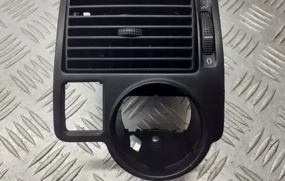 Volkswagen Golf IV Dashboard air vent grill cover trim 1J1815715A