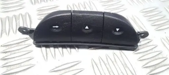Steering wheel buttons/switches