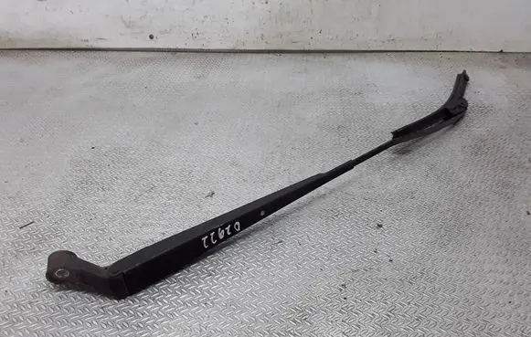 Windshield/front glass wiper blade