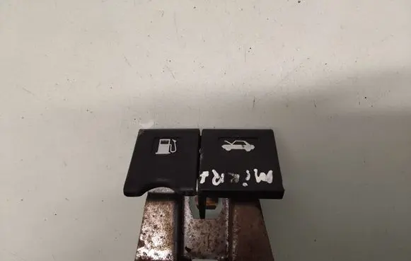 Nissan Micra Engine bonnet (hood) release handle