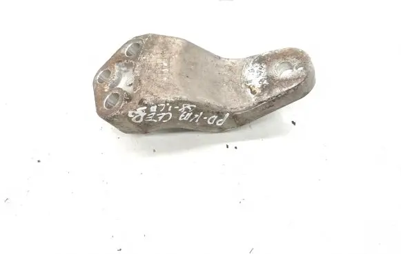 KIA Ceed Engine mounting bracket