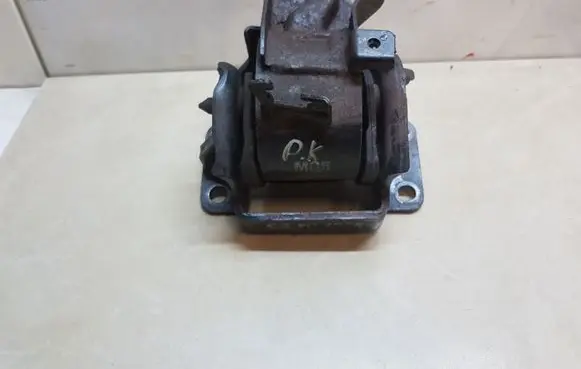 Hyundai Tucson LM Engine mount bracket