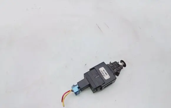 Volvo S60 Brake pedal sensor switch 8622064