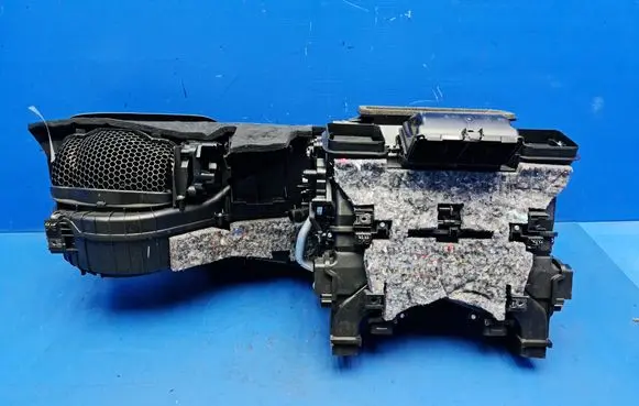 Mercedes-Benz C W205 Interior heater climate box assembly A2058300460 T901823