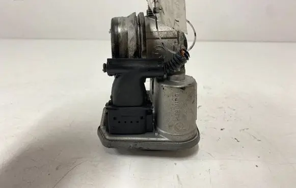 BMW 1 E81 E87 Throttle valve 780437301