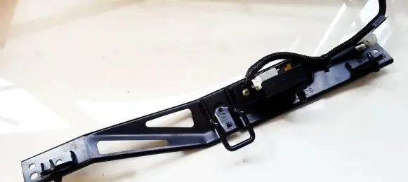 Honda FR-V Rear door lock loop/hook striker SJDG