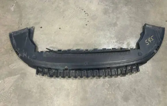 Volvo C30 Front bumper skid plate/under tray 30655409