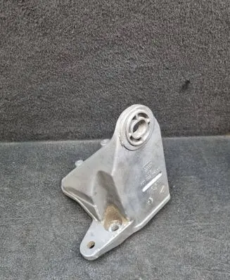 Audi A6 S6 C5 4B Gearbox mounting bracket 8D0399114AH 8D0399108AN