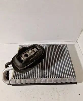 Air conditioning (A/C) expansion valve