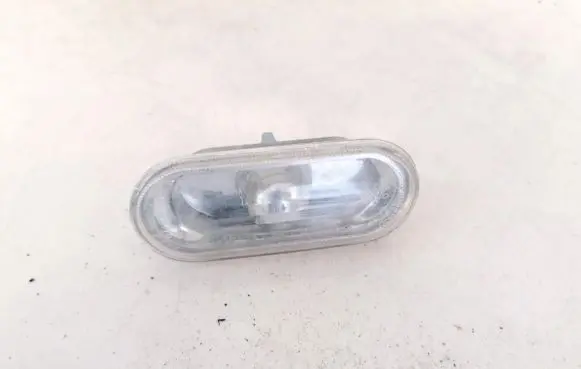 Volkswagen Golf IV Front fender indicator light 1j0949117