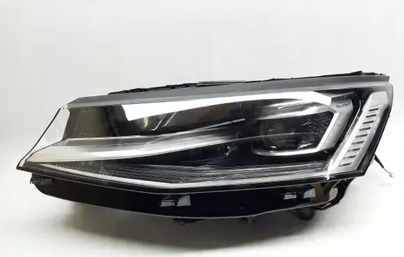 Volkswagen Transporter - Caravelle T7 Headlight/headlamp 7T1941081A