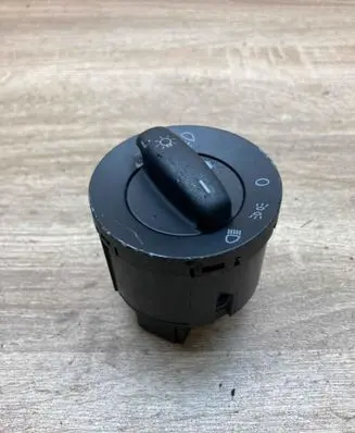 Volkswagen Golf VI Light switch 1K0941431BB