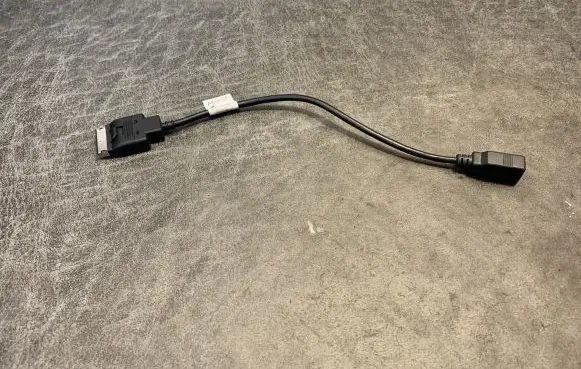 Mercedes-Benz C W204 USB socket connector A0018276704