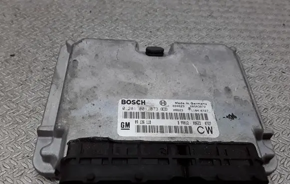 Opel Vectra B Engine control unit/module 0281001873 09136118