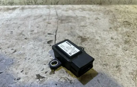 BMW 5 E39 ESP acceleration yaw rate sensor 34526753694 0016141