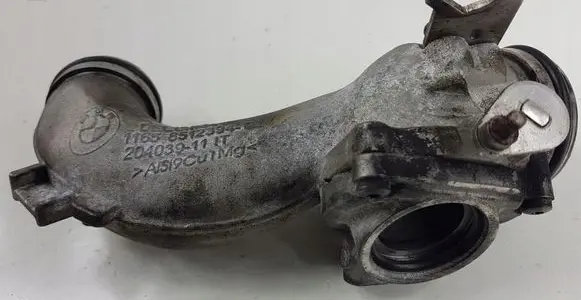 BMW 5 F10 F11 Intercooler hose/pipe 8512394