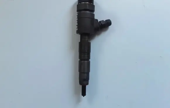 Ford Focus Fuel injector CV6Q9F593AA