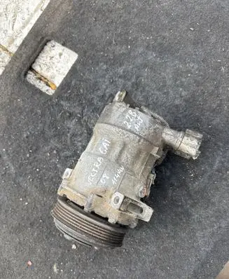 Opel Vectra C Air conditioning (A/C) compressor (pump) 13208187